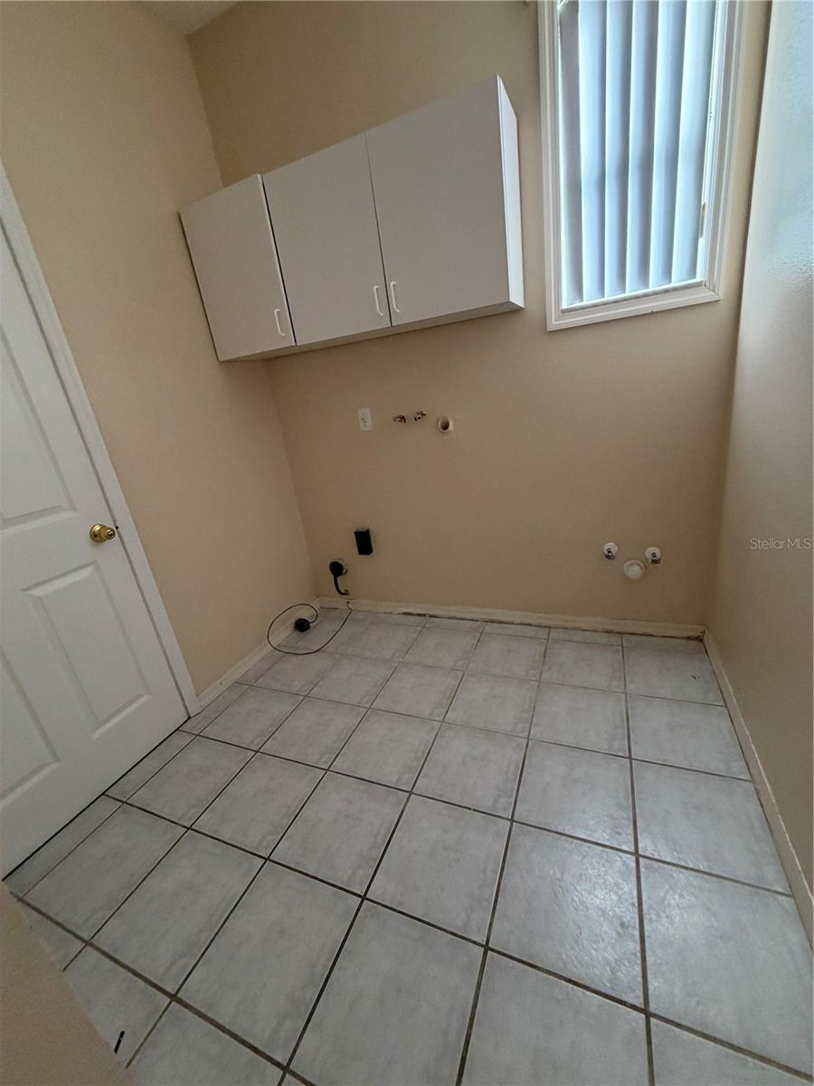 12685 Enclave Dr Property Photo 17