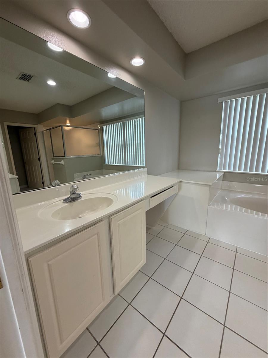 12685 Enclave Dr Property Photo 25