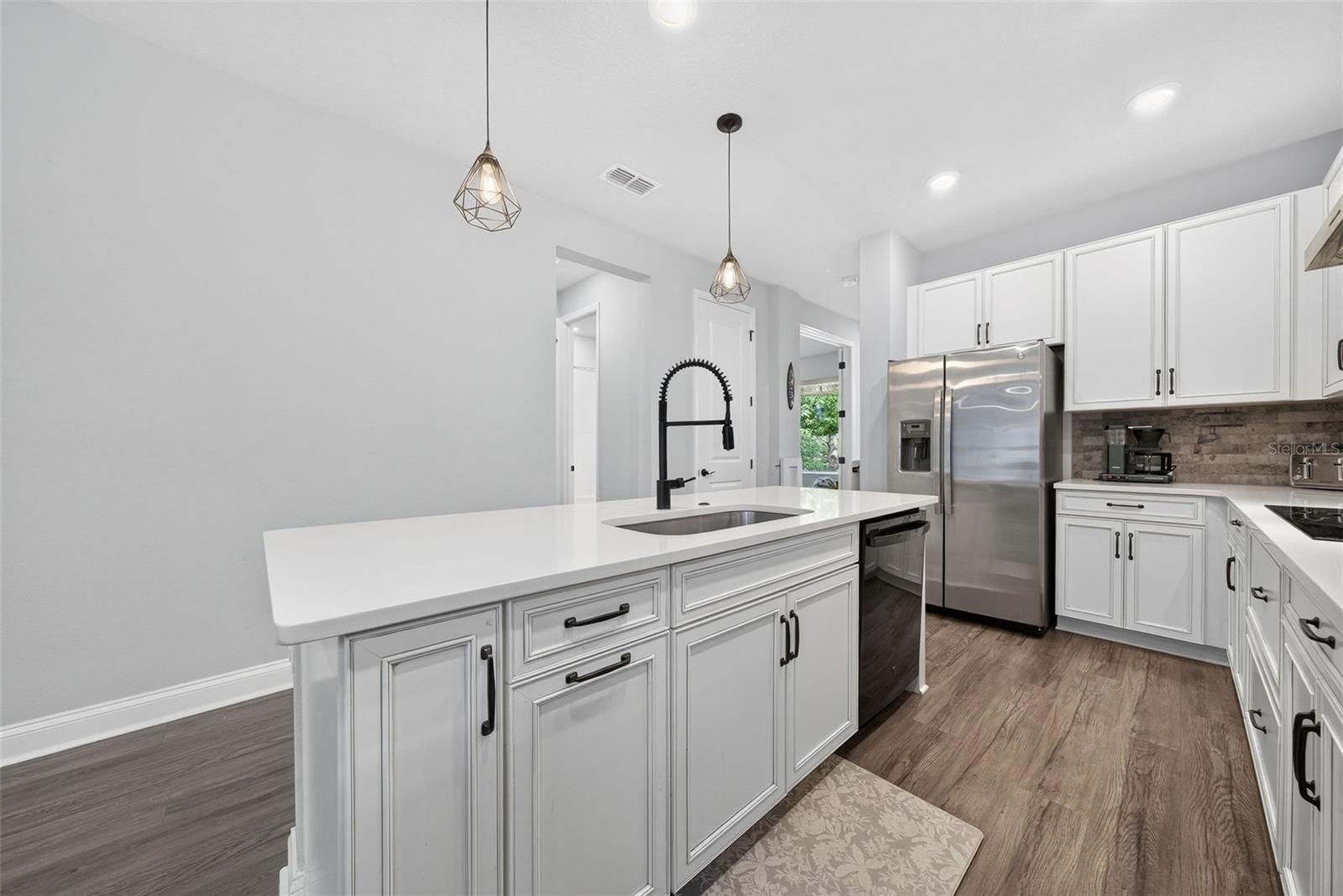 6939 Higgs Aly Property Photo 10