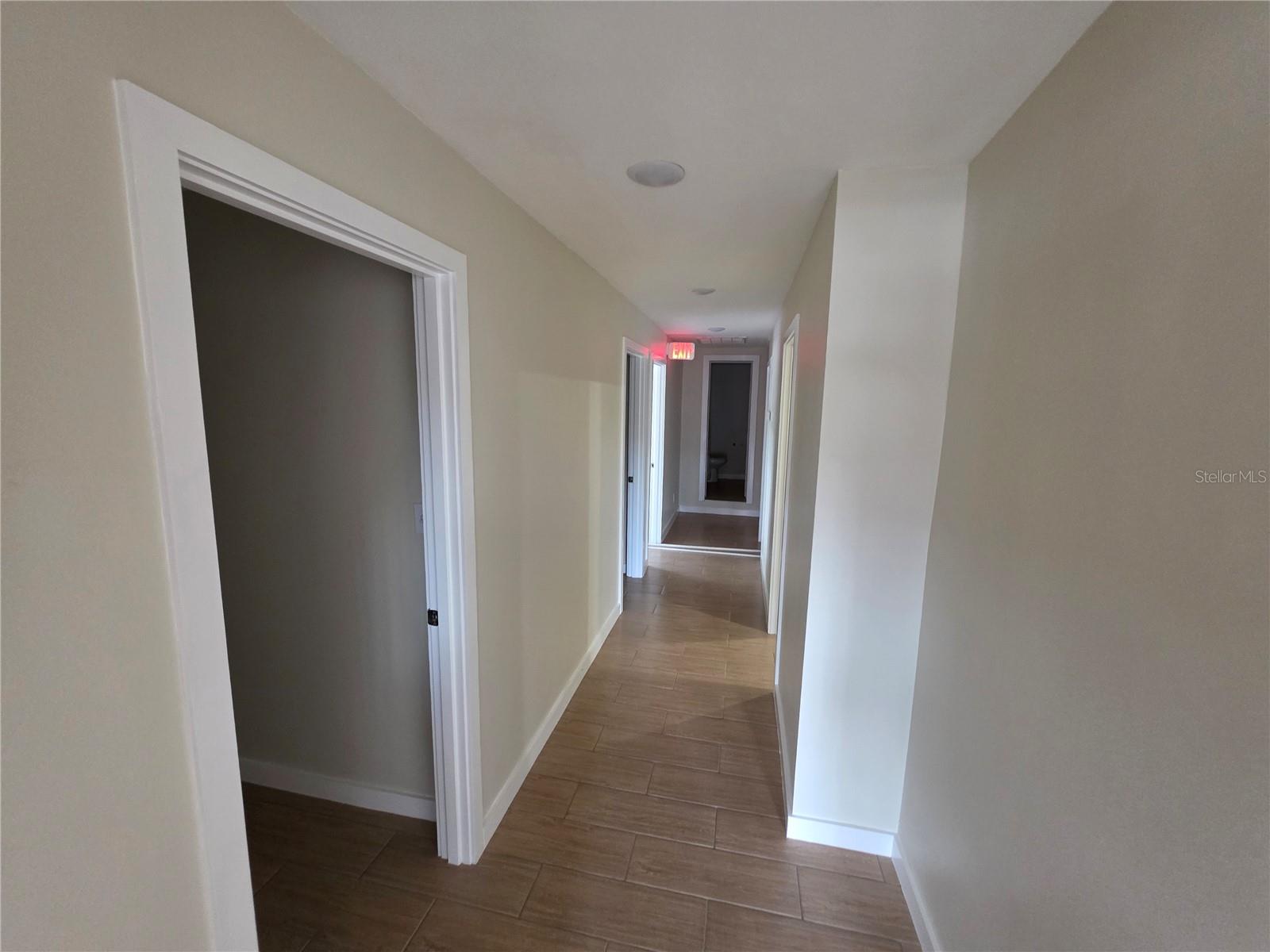 217 S Oak Ave Property Photo 9
