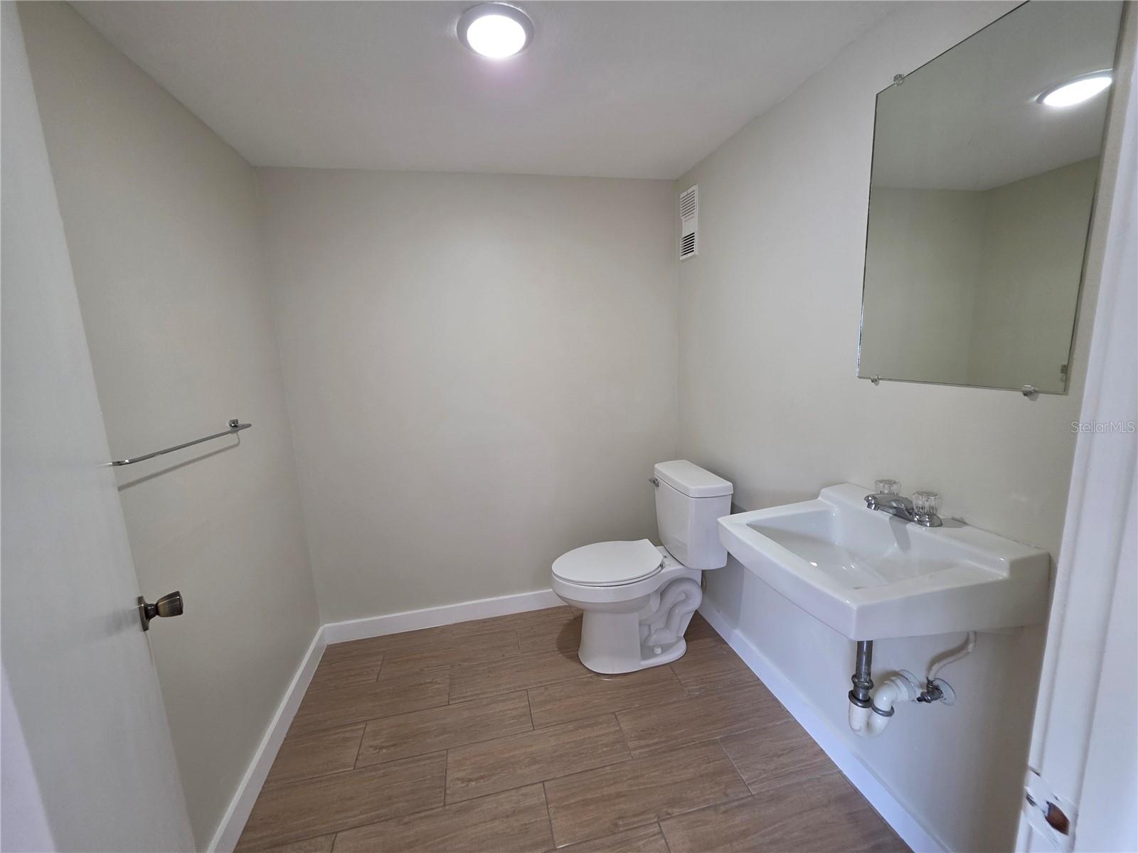217 S Oak Ave Property Photo 12