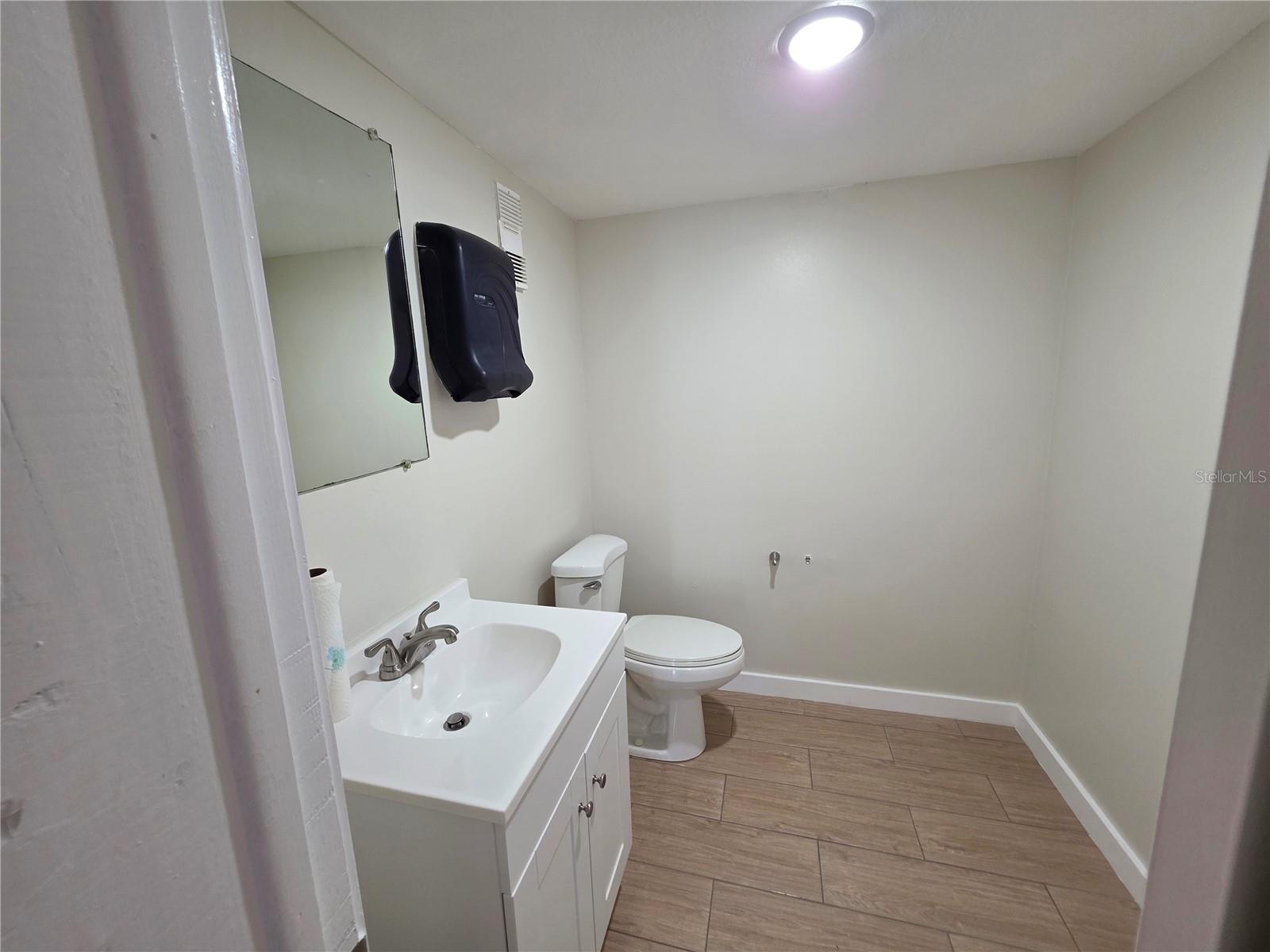 217 S Oak Ave Property Photo 13