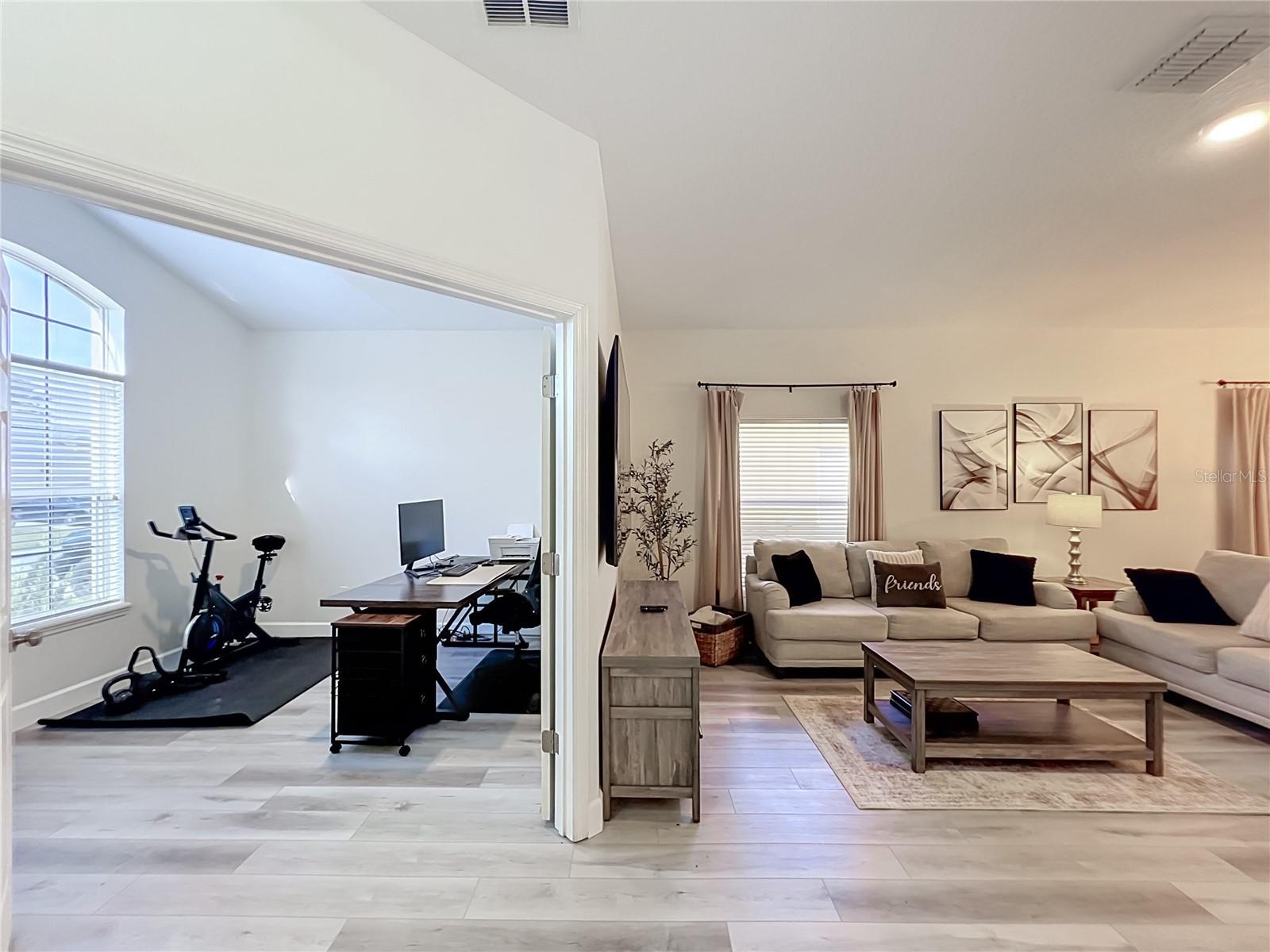 2271 Crystal Falls Way Property Photo 4