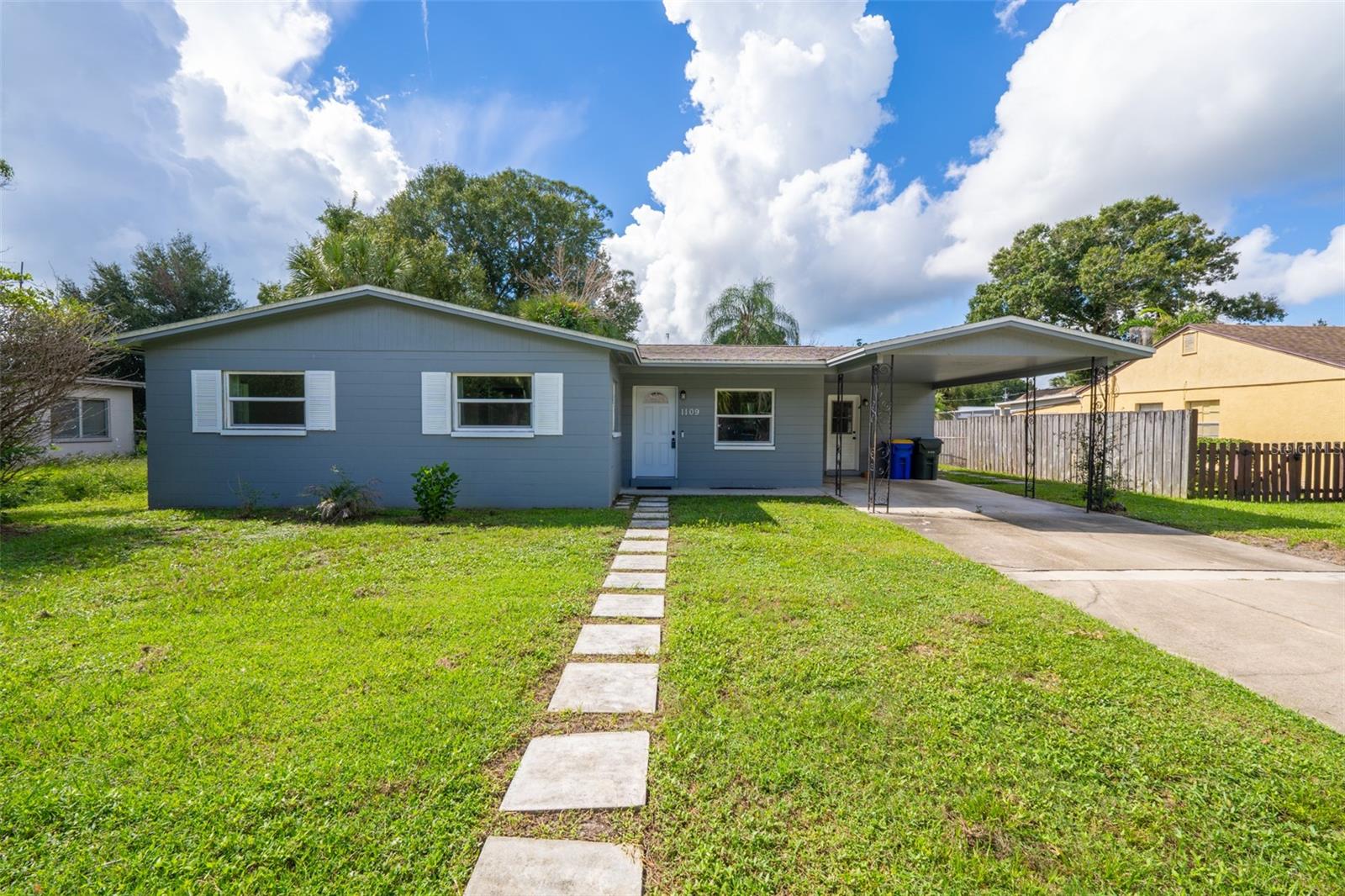 1109 Pinedale Rd Property Photo 1