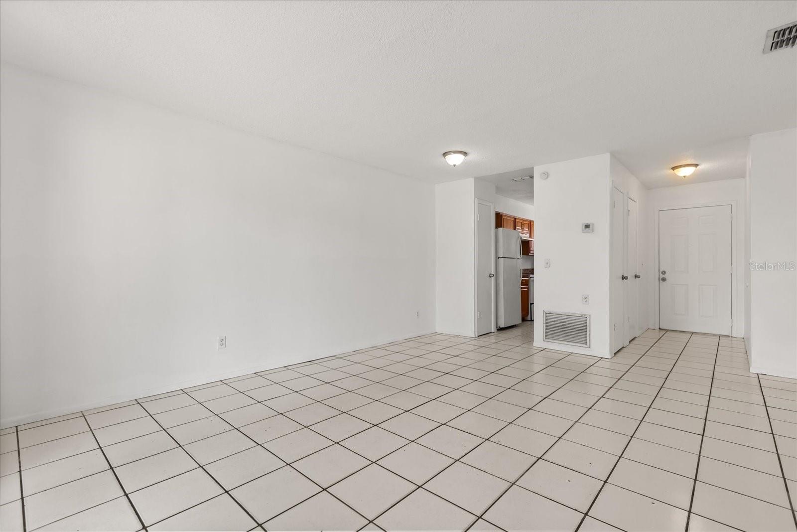 6921 Longmeade Ln Property Photo 3