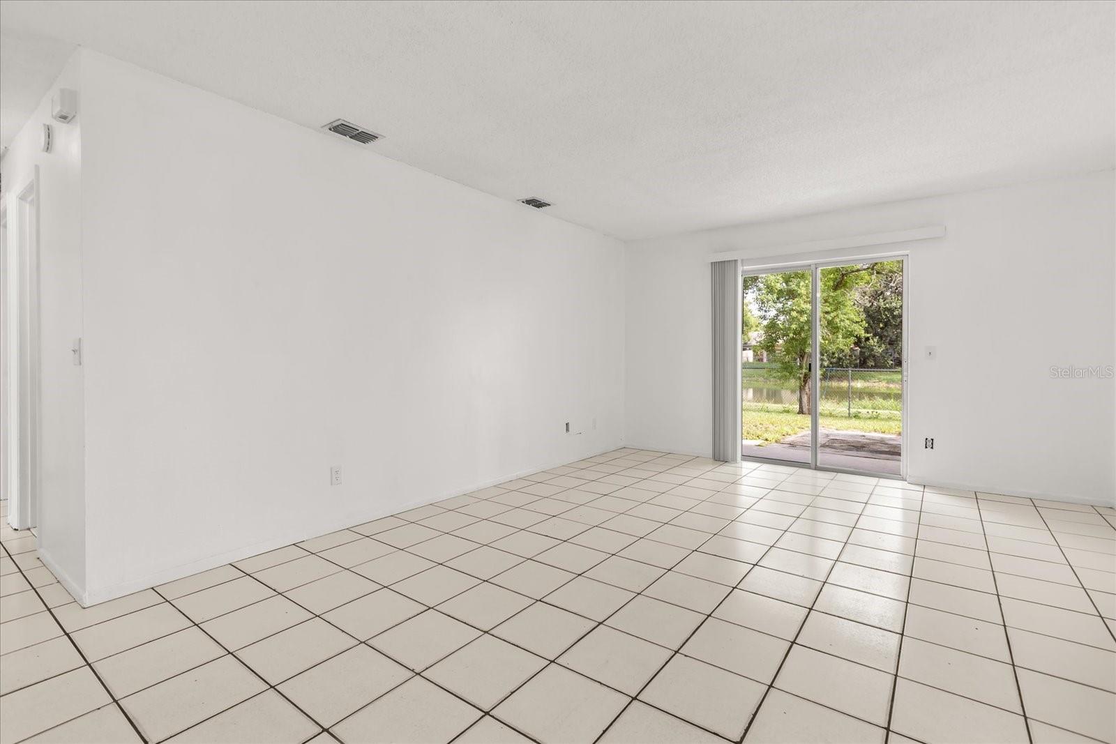 6921 Longmeade Ln Property Photo 5