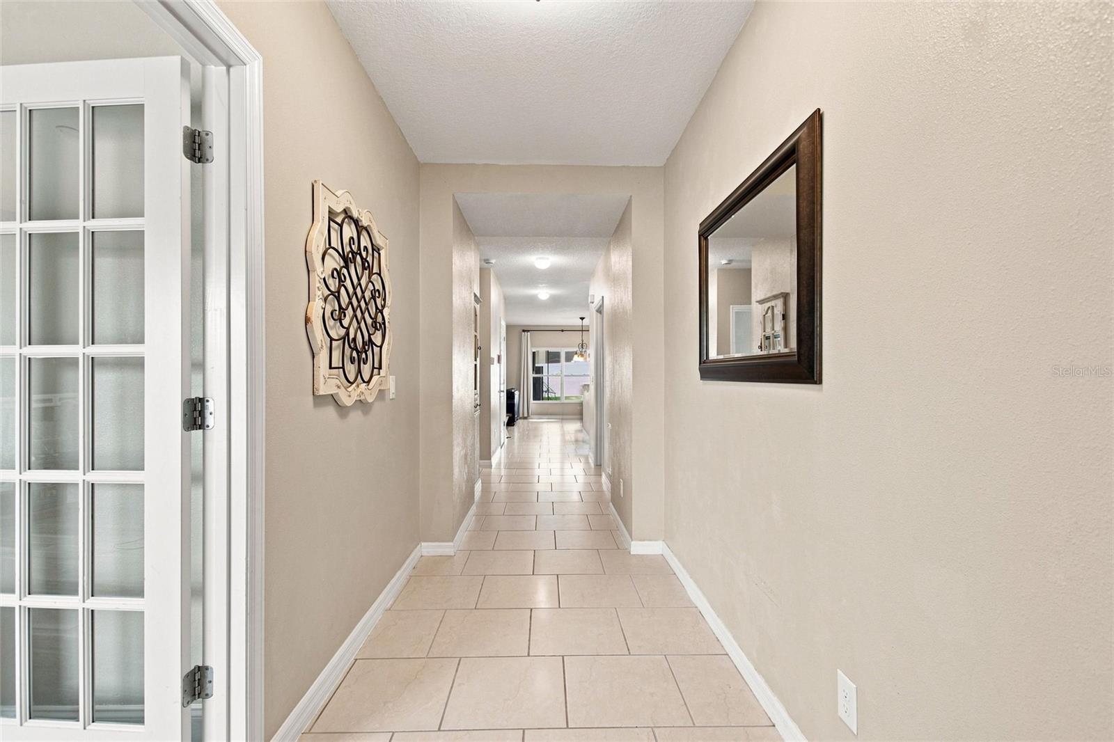 10254 Lenox St Property Photo 4