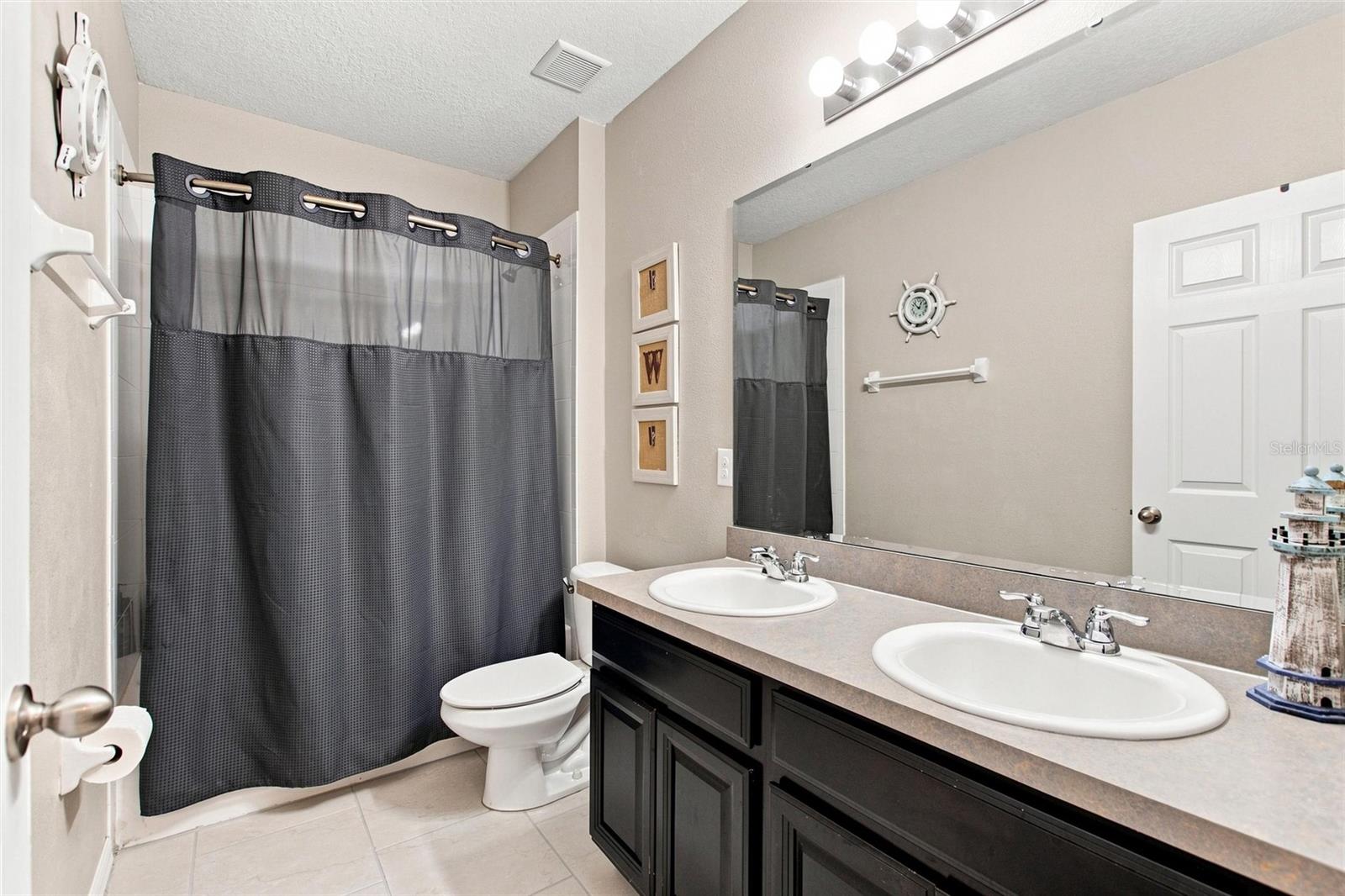10254 Lenox St Property Photo 13