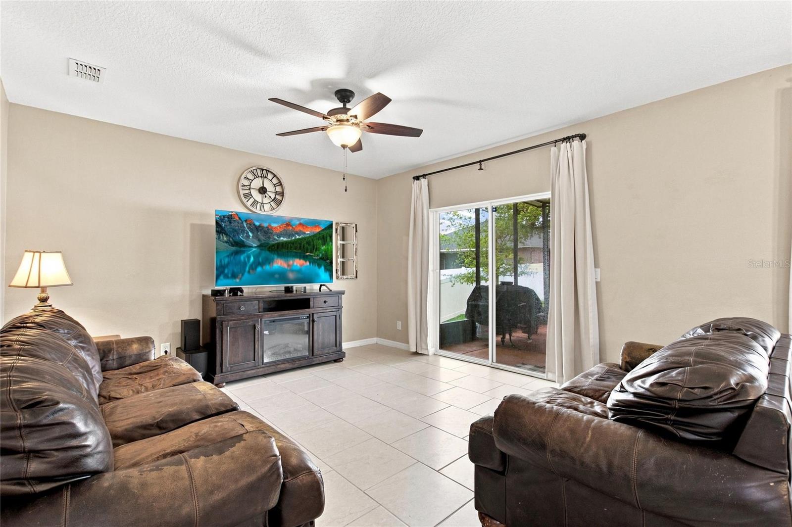 10254 Lenox St Property Photo 24