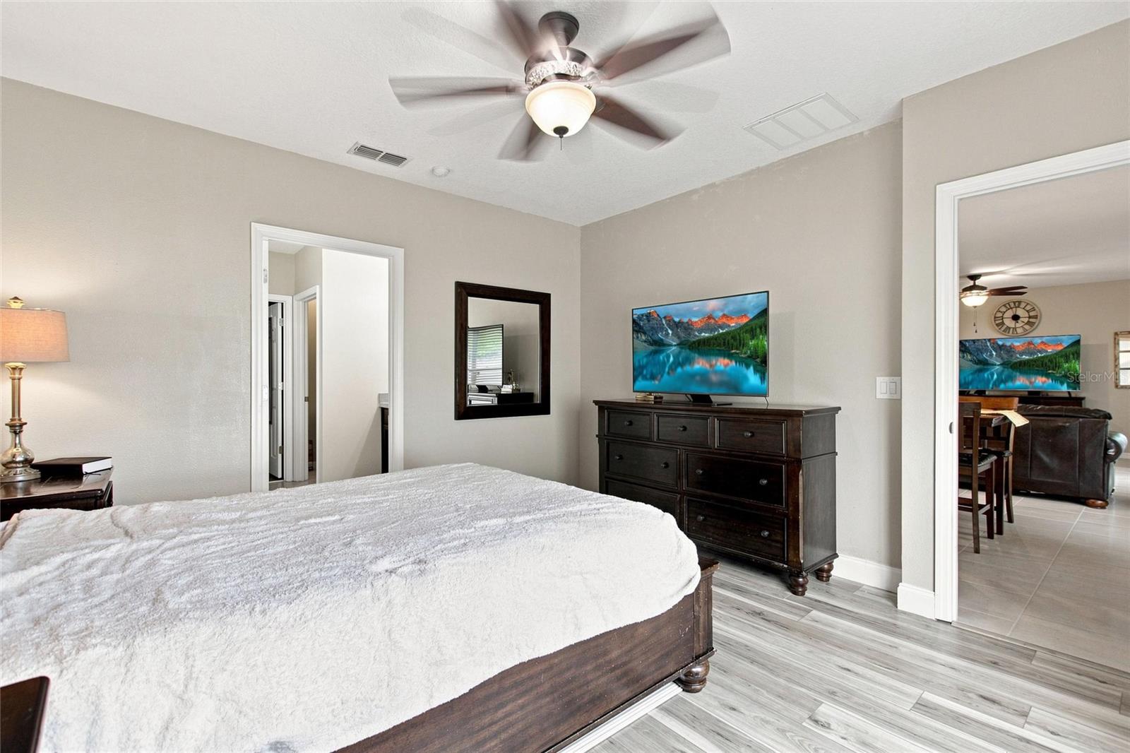 10254 Lenox St Property Photo 27