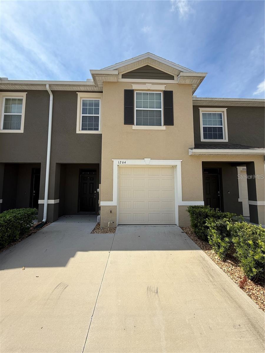 1264 YELLOW FINCH DR Property Photo 1