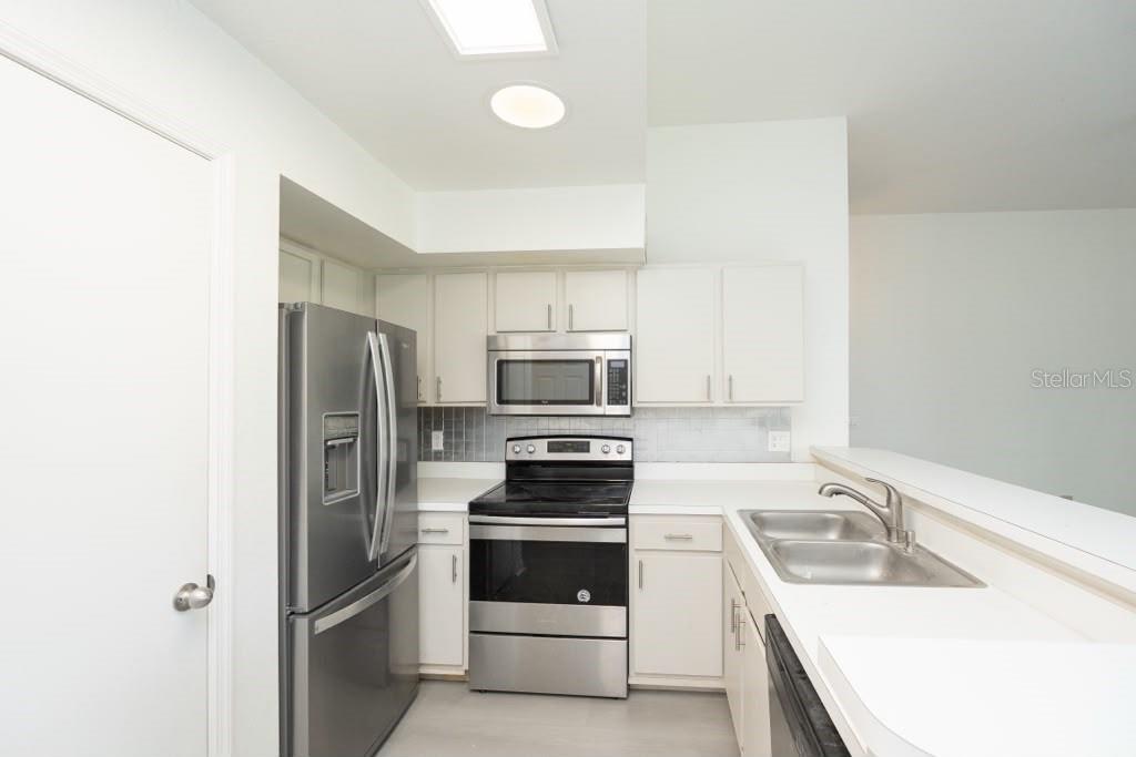 7230 Westpointe Blvd #1233 Property Photo 10