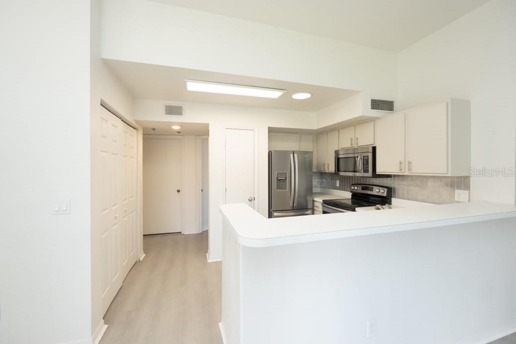 7230 Westpointe Blvd #1233 Property Photo 11