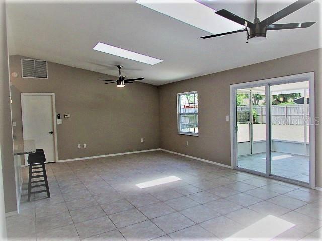 2105 David Ct Property Photo 2