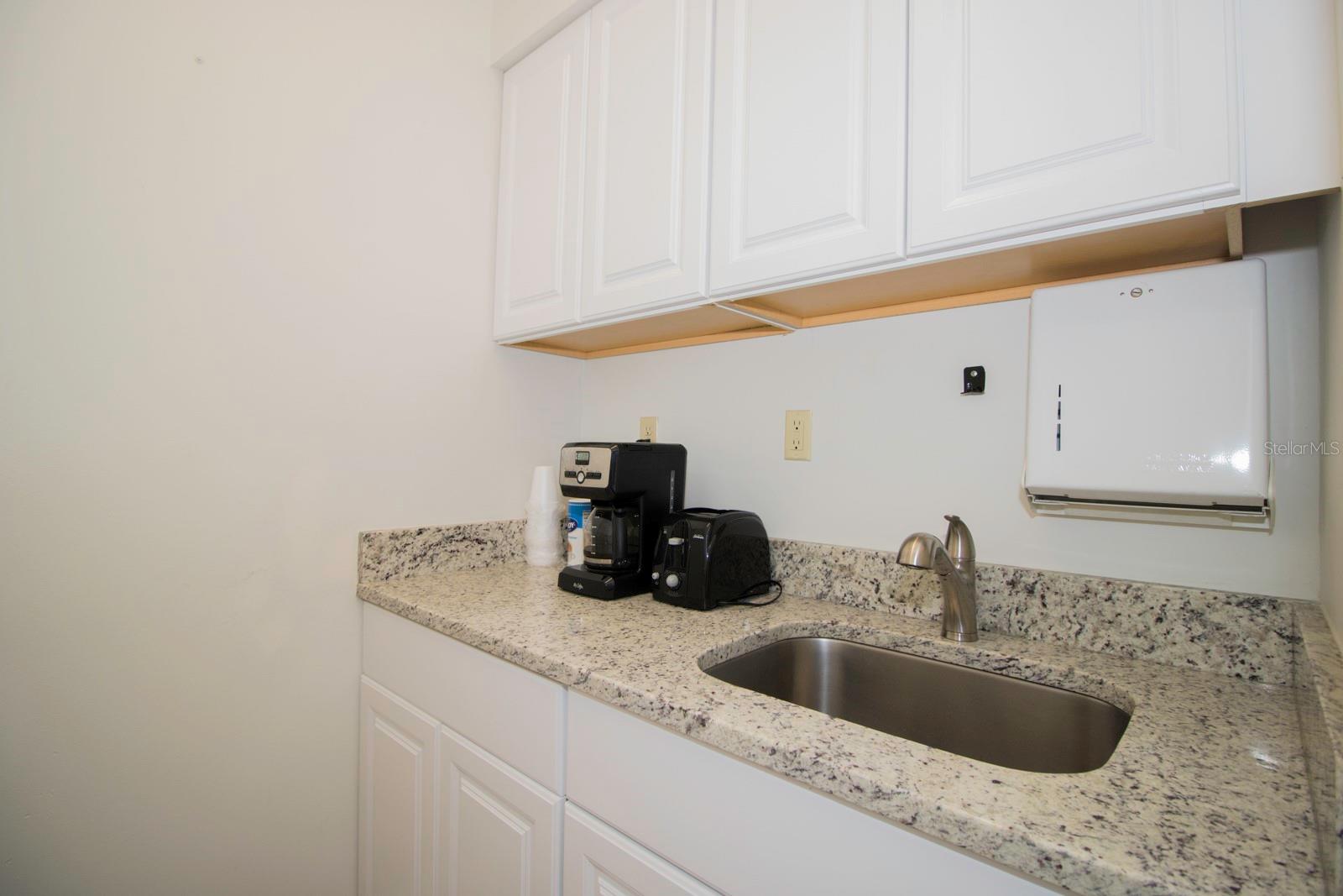 400 N Mills Ave #a Property Photo 7