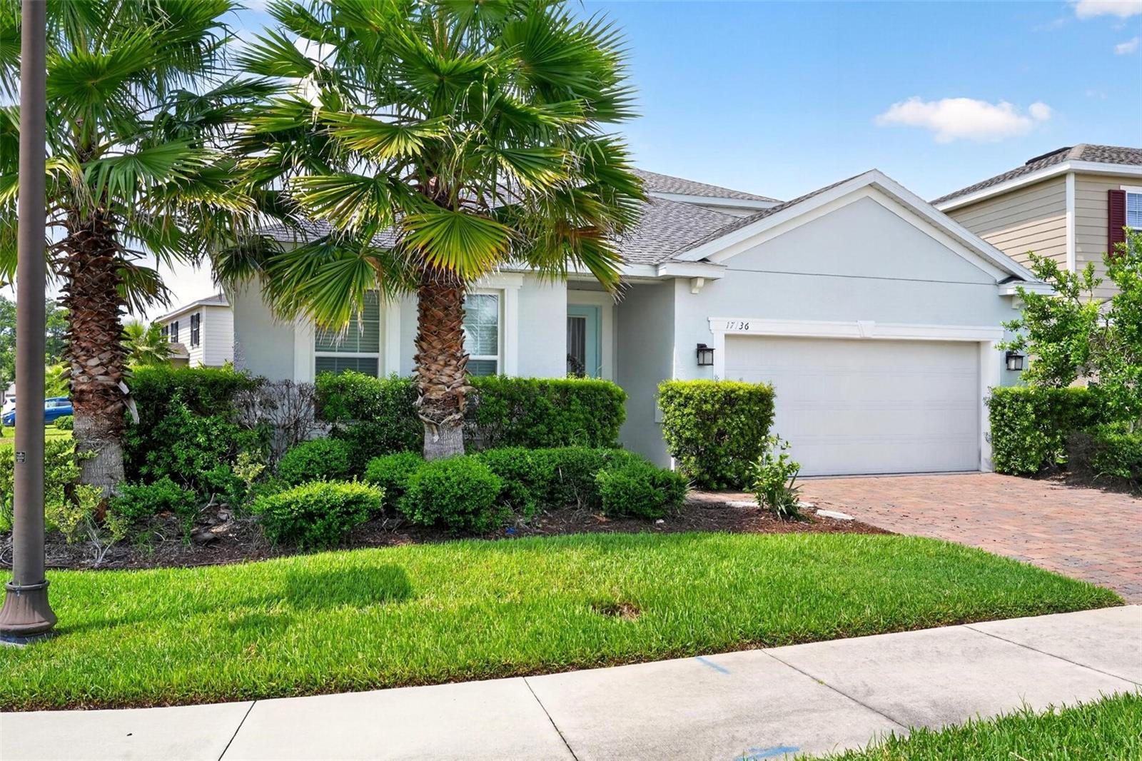 17136 Goldcrest Loop Property Photo 4