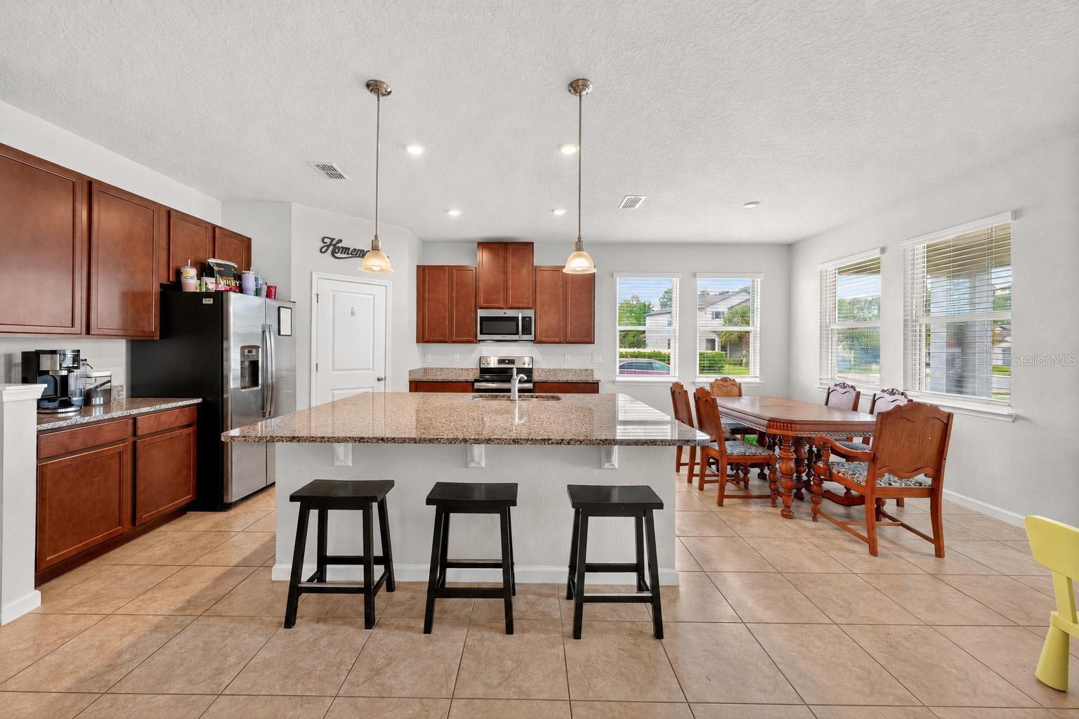 17136 Goldcrest Loop Property Photo 9