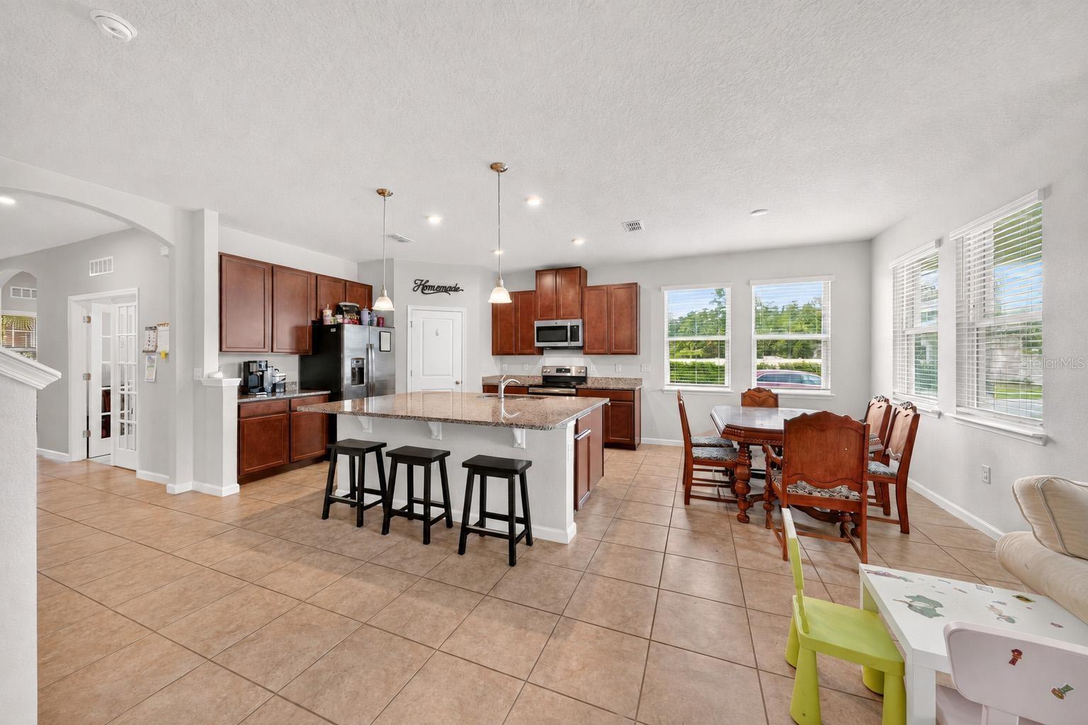 17136 Goldcrest Loop Property Photo 10