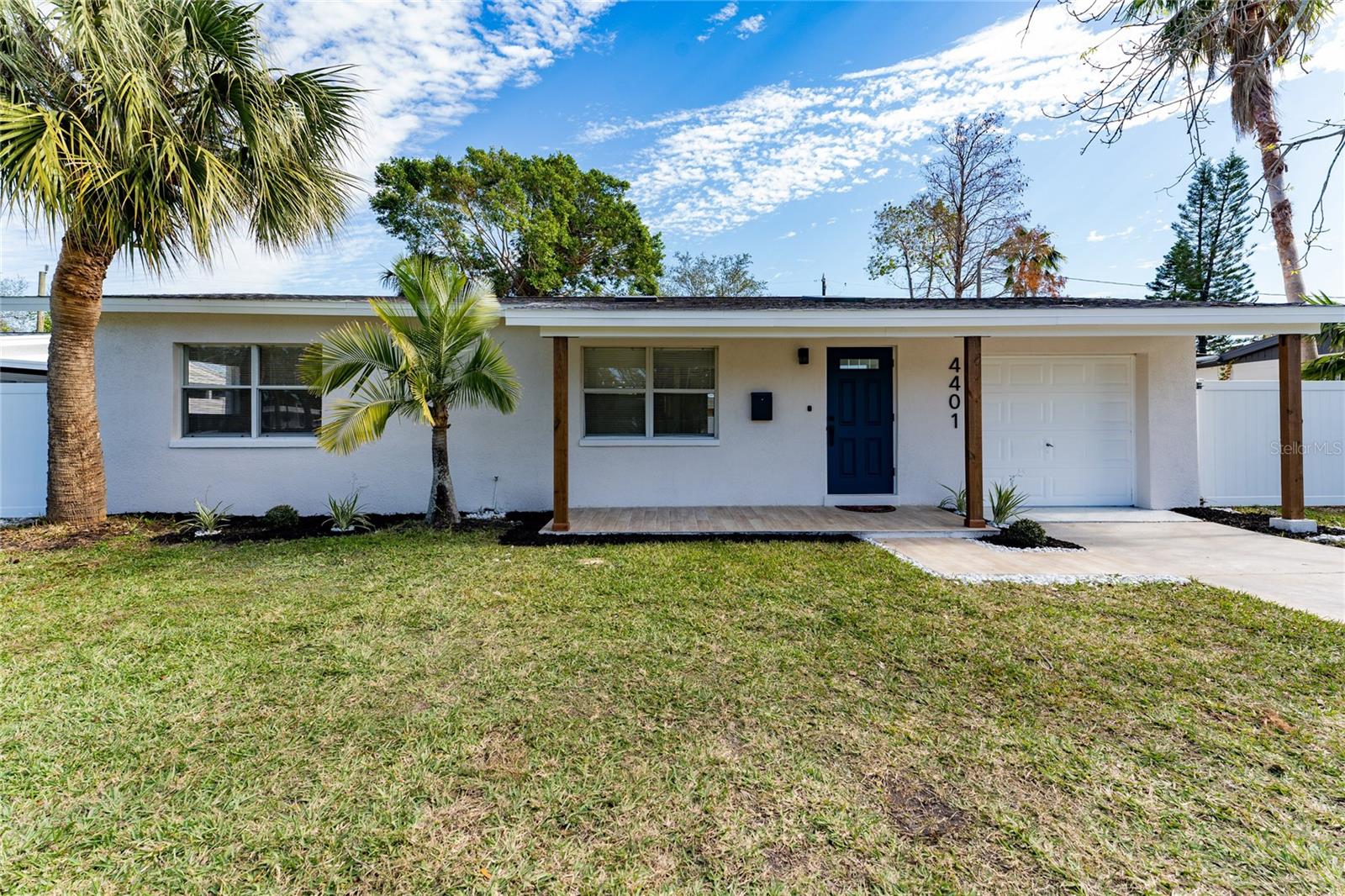 4401 SHORE ACRES BLVD NE Property Photo 1