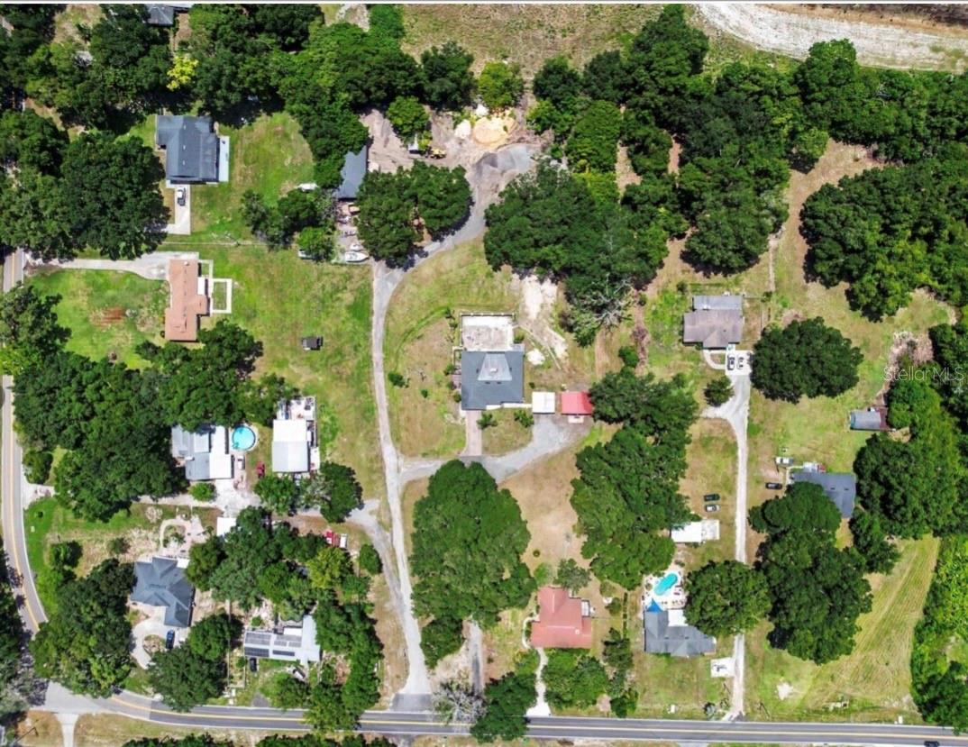 10073 Lake Meadow Rd Property Photo 3