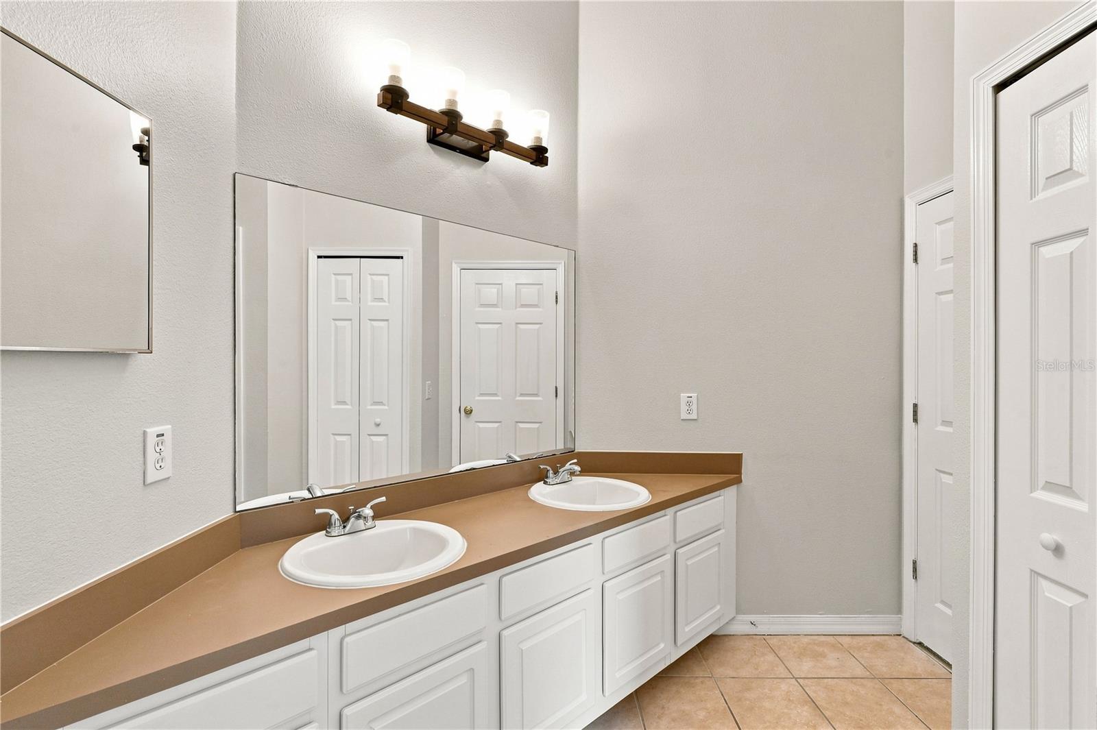 2117 Fish Eagle St Property Photo 28