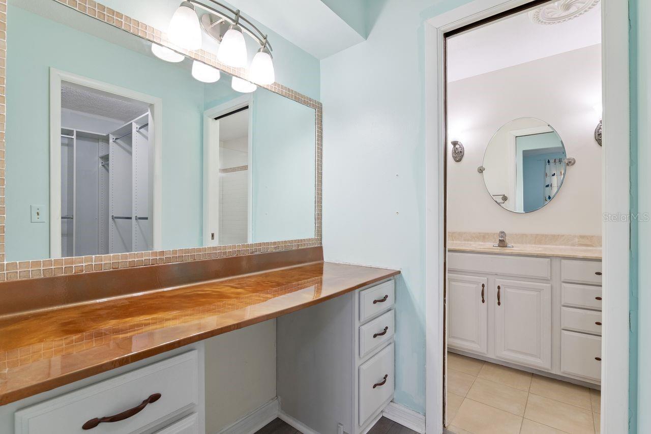 402 Valencia Cir Property Photo 34