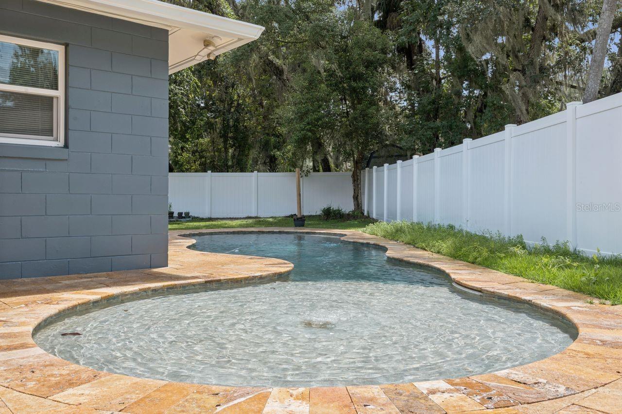 402 Valencia Cir Property Photo 47