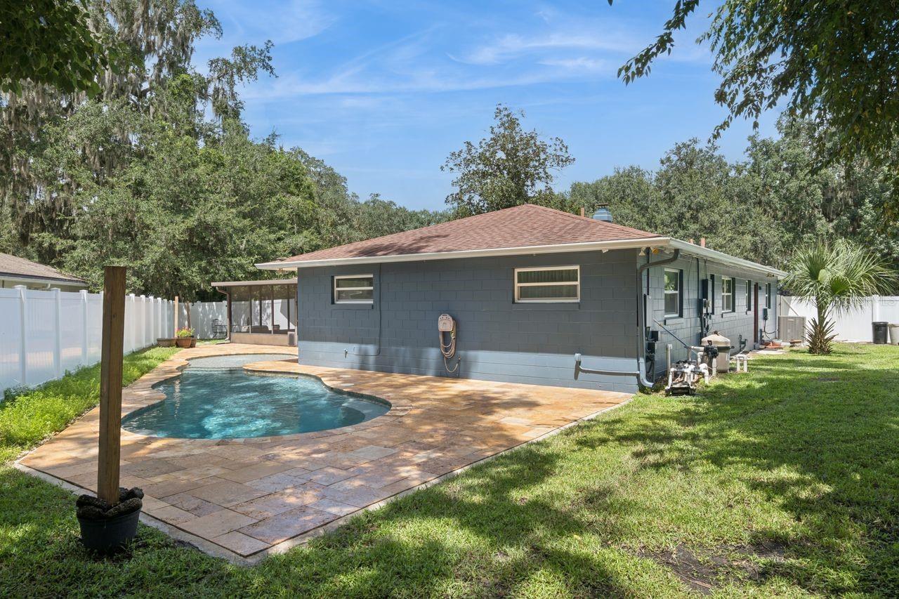 402 Valencia Cir Property Photo 49