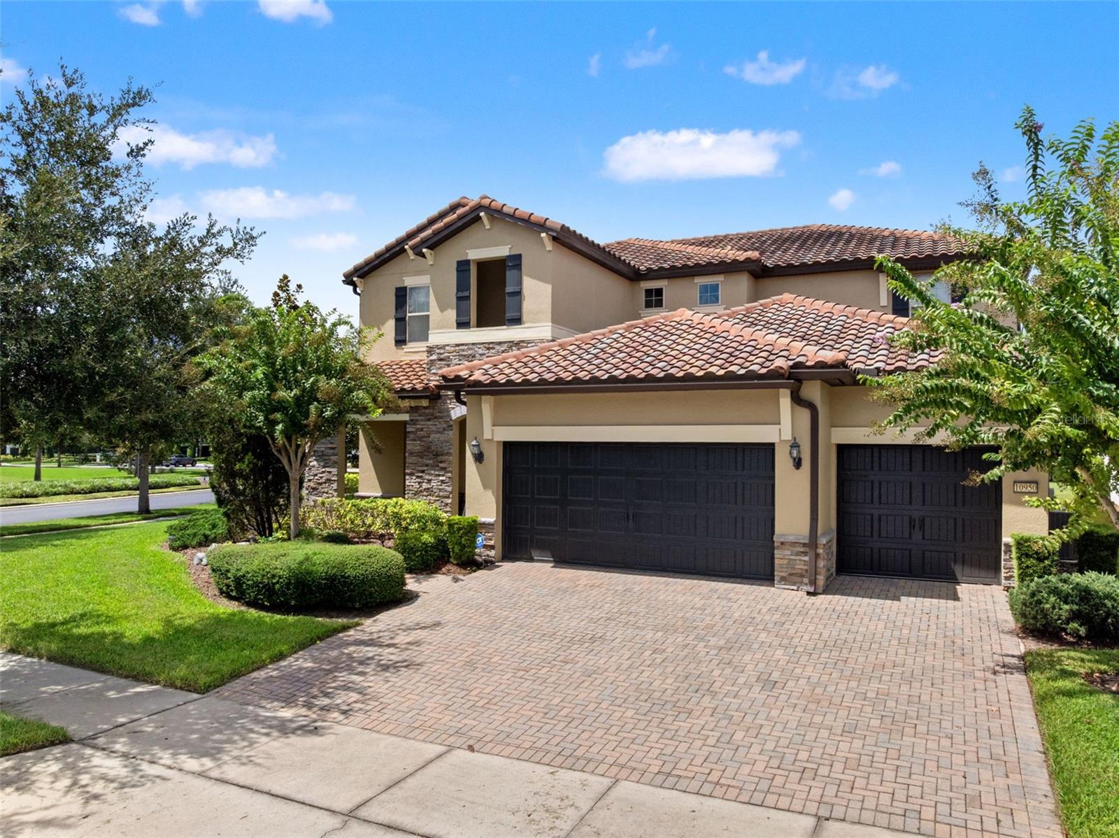 10950 Citron Oaks Dr Property Photo 8