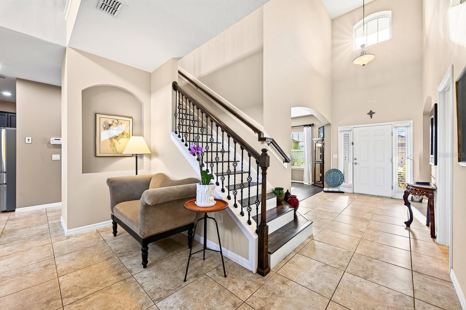 3135 Amalfi Dr Property Photo 4