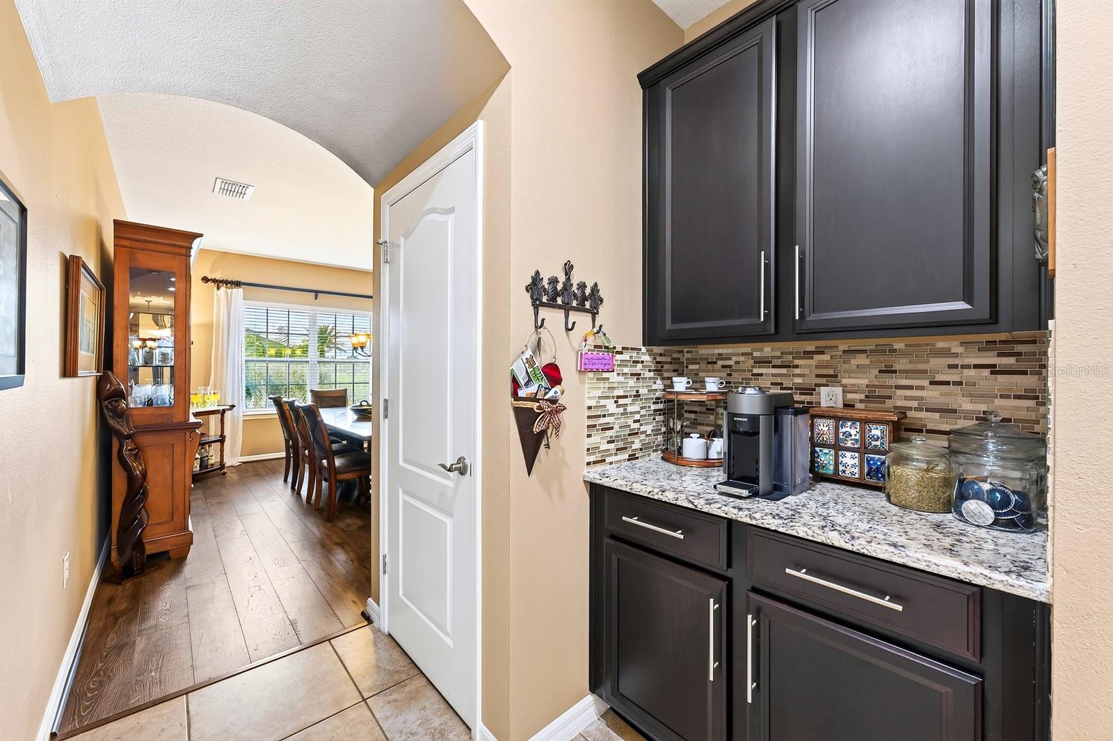 3135 Amalfi Dr Property Photo 14