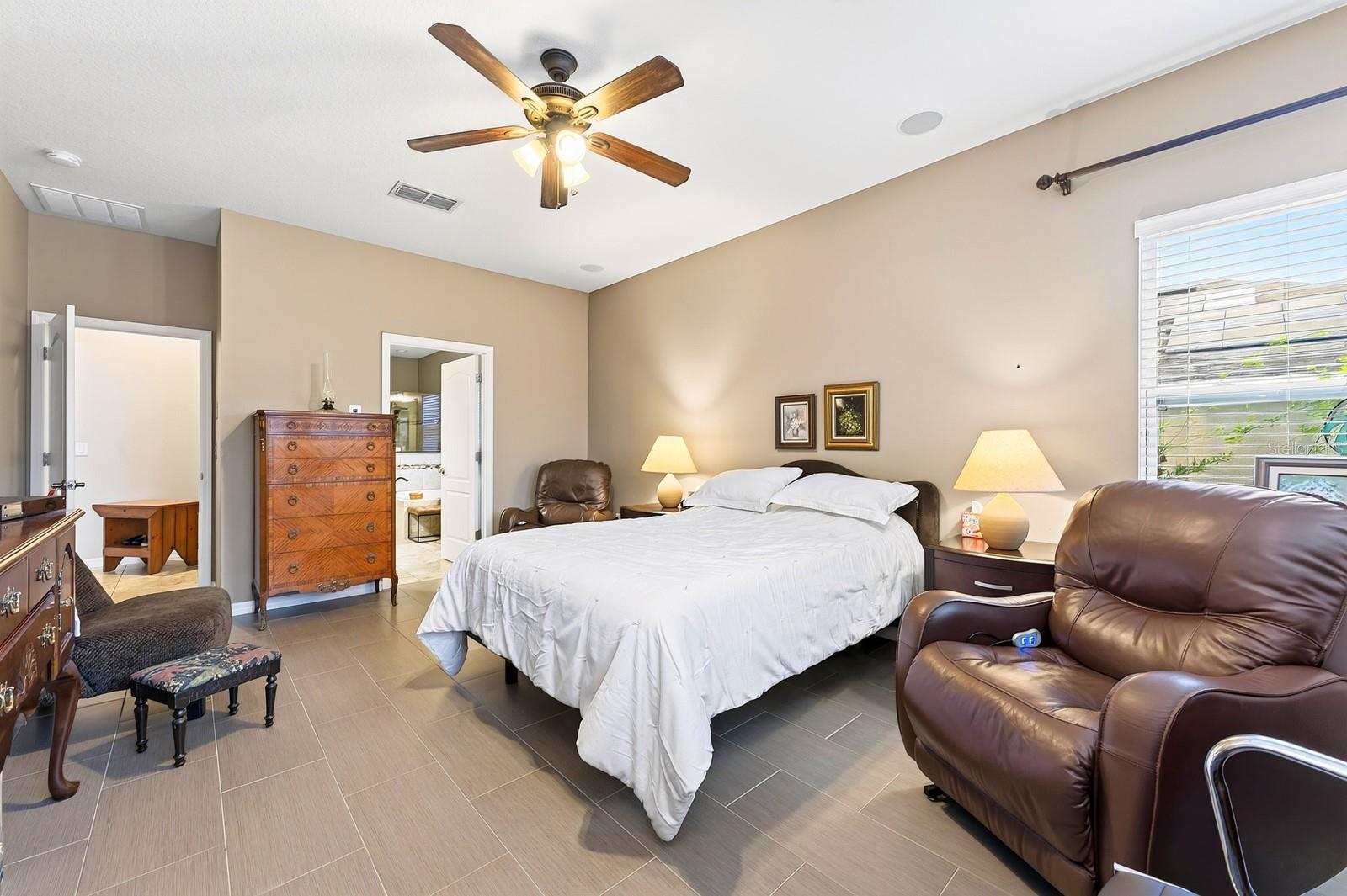 3135 Amalfi Dr Property Photo 26
