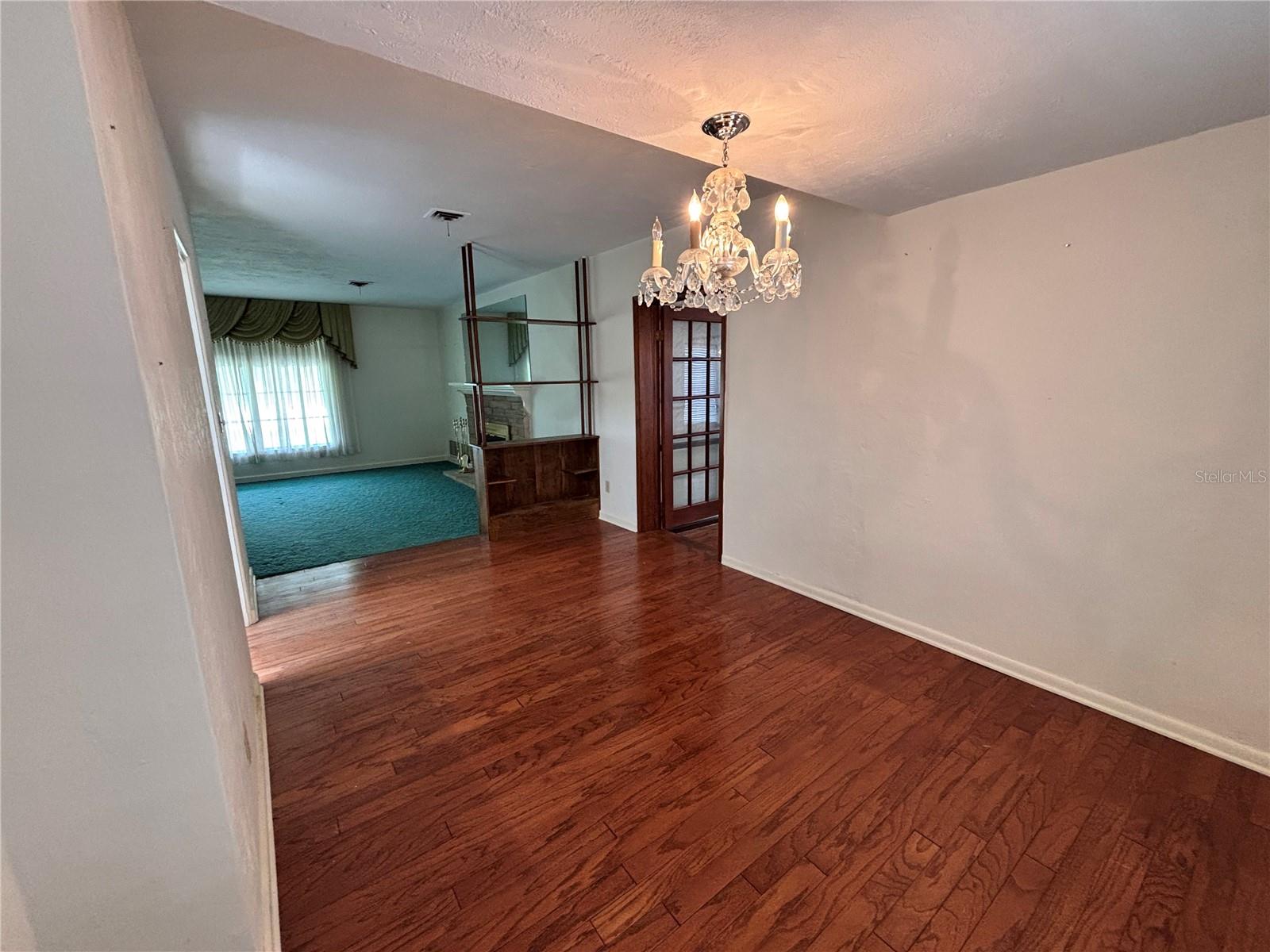 4143 Edgewater Dr Property Photo 7