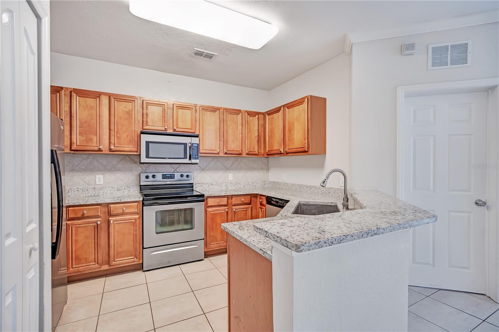 6119 Metrowest Blvd #103 Property Photo 7