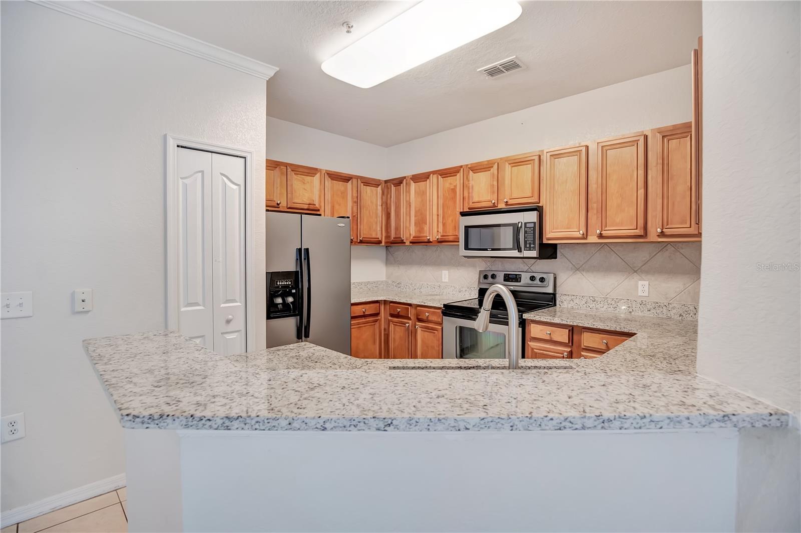 6119 Metrowest Blvd #103 Property Photo 8