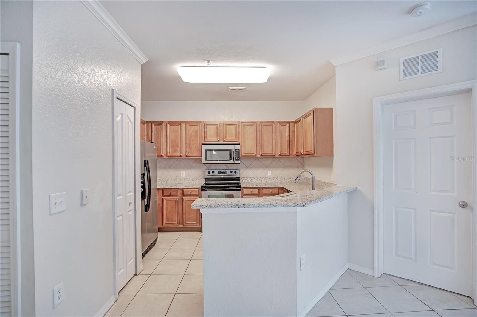 6119 Metrowest Blvd #103 Property Photo 10