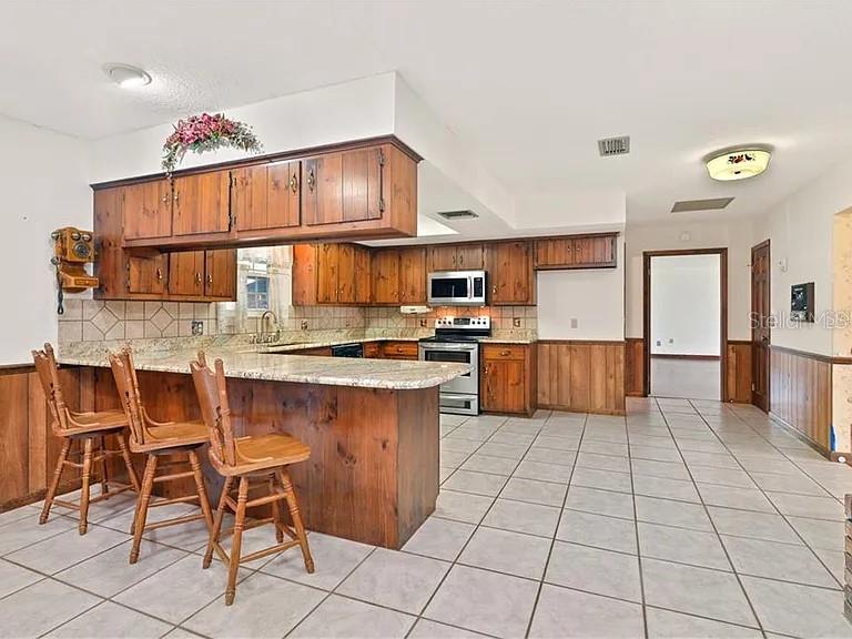 2745 Lloyd Ln Property Photo 10