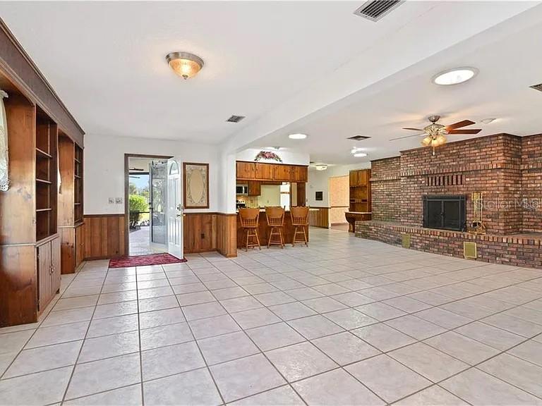 2745 Lloyd Ln Property Photo 11