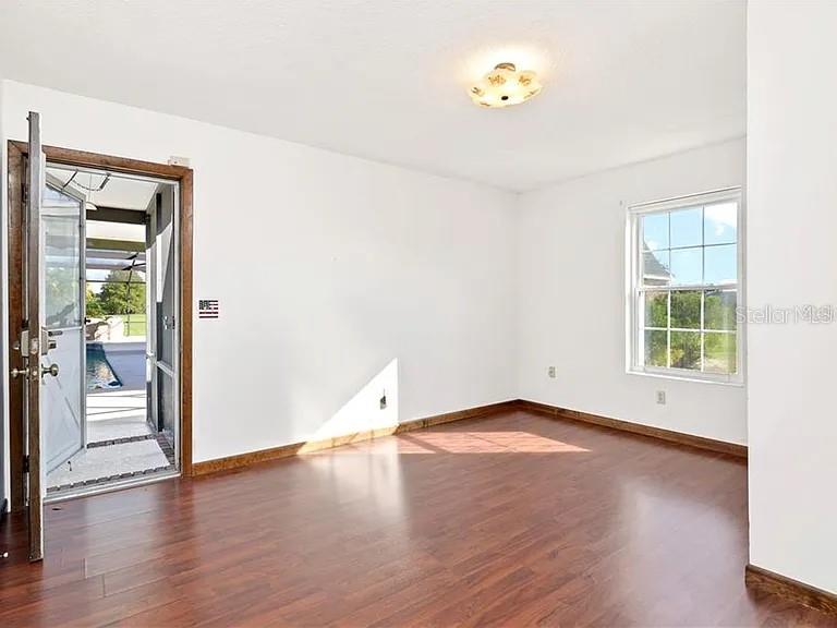 2745 Lloyd Ln Property Photo 18