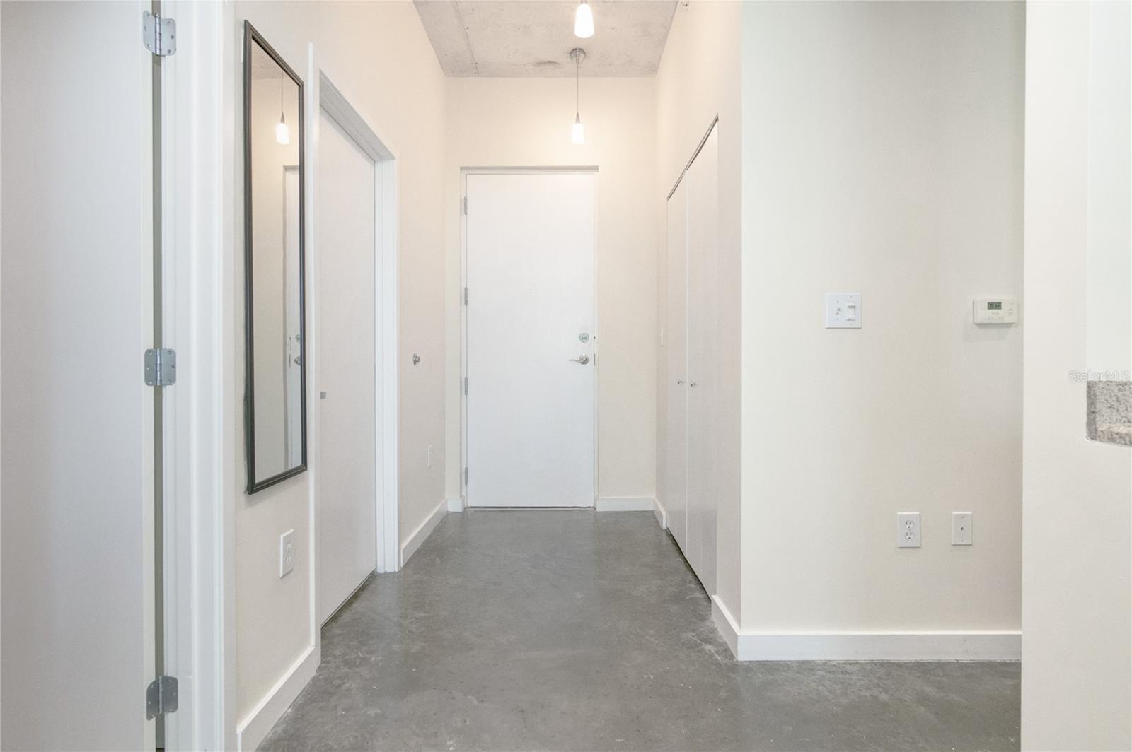 525 E Jackson St #704 Property Photo 6