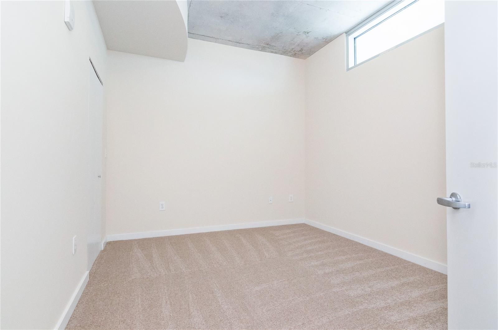 525 E Jackson St #704 Property Photo 11