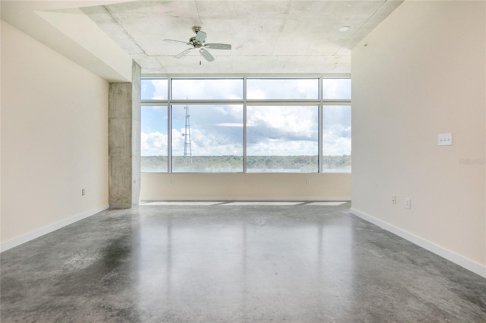 525 E Jackson St #704 Property Photo 14
