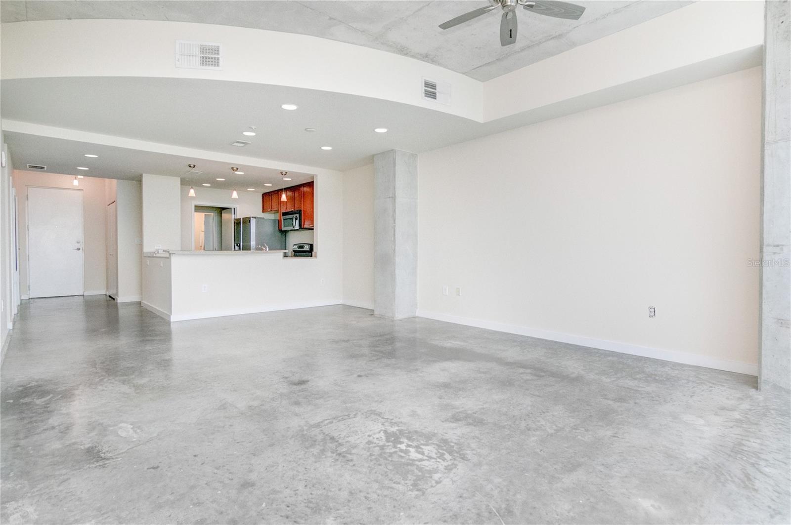 525 E Jackson St #704 Property Photo 15