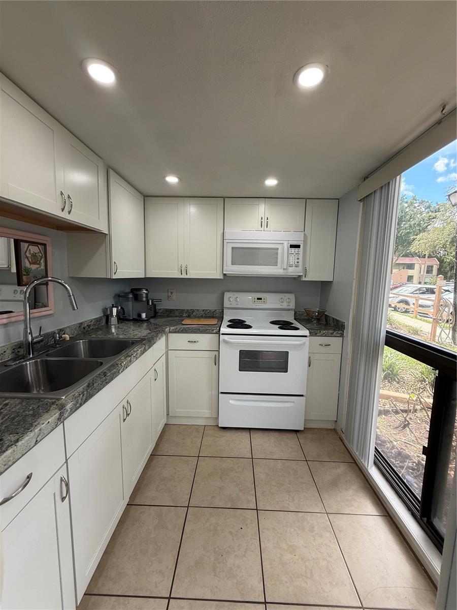 417 Sheoah Blvd #17 Property Photo 8