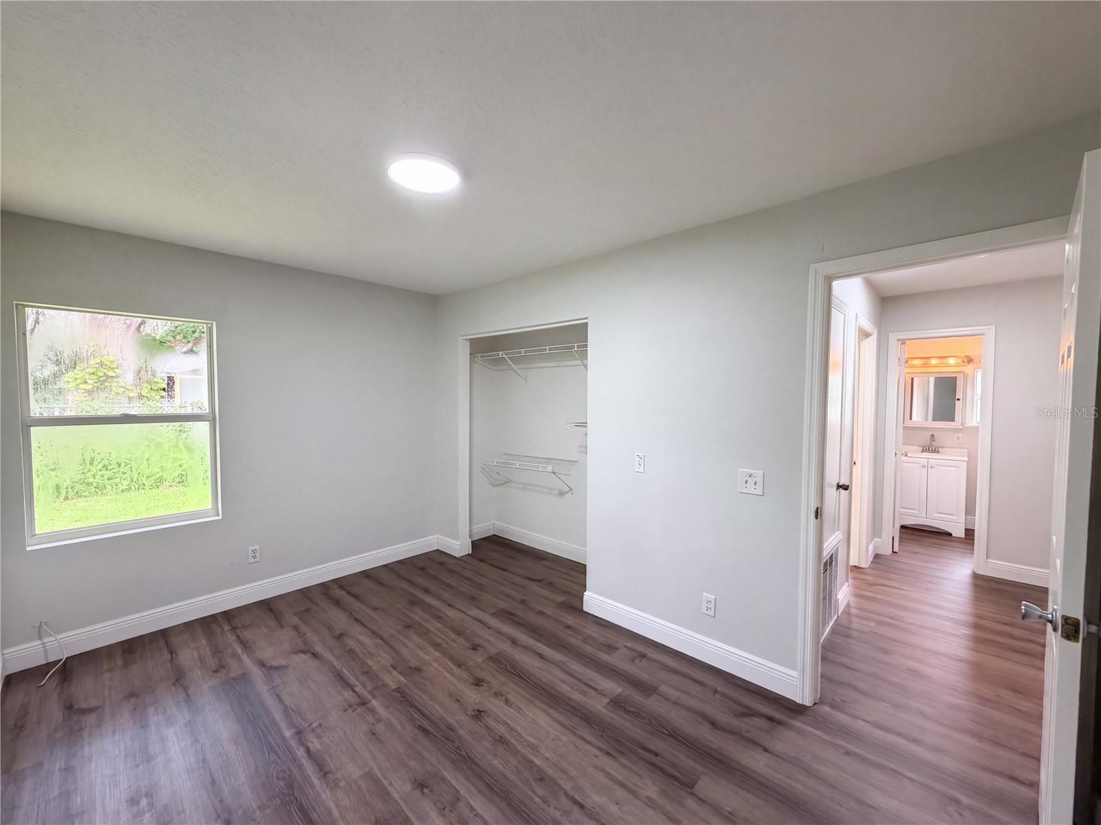 1721 Evergreen St Property Photo 17