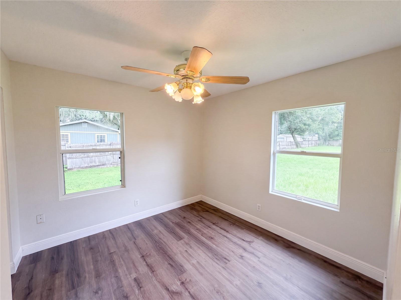 1721 Evergreen St Property Photo 18