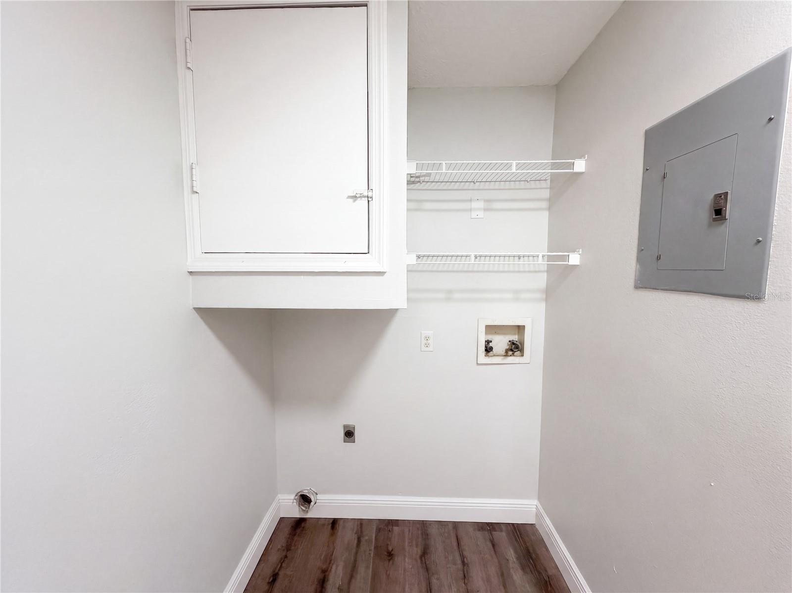 1721 Evergreen St Property Photo 27