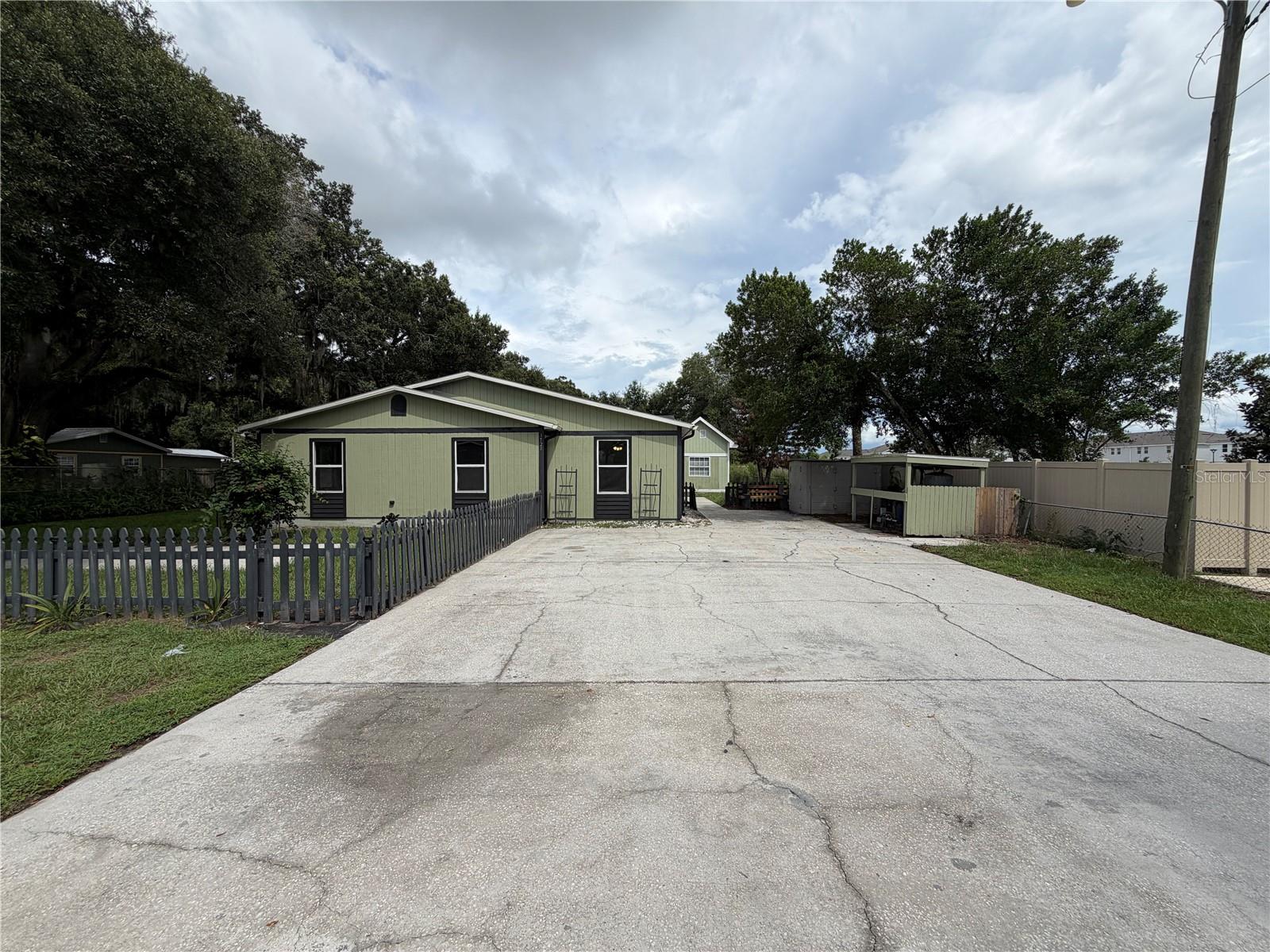 1721 Evergreen St Property Photo 30