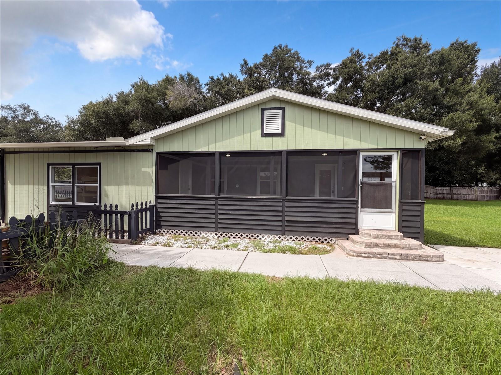 1721 Evergreen St Property Photo 32