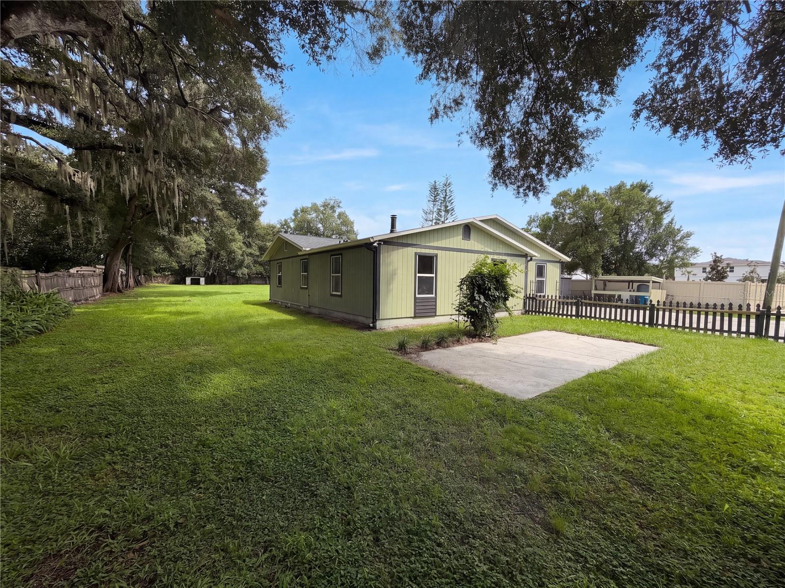 1721 Evergreen St Property Photo 33